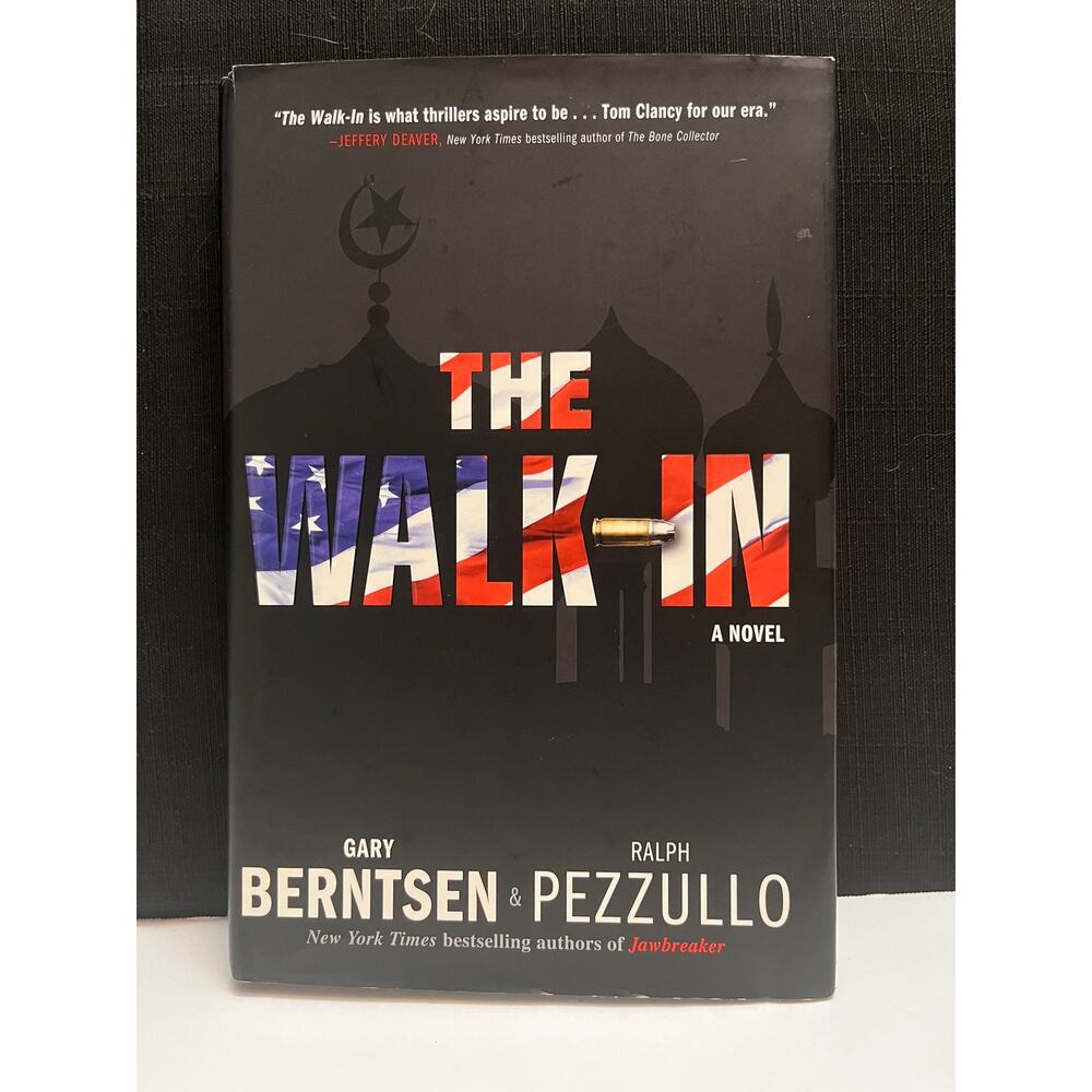 The Walk-In: A Novel‎ Hardcover